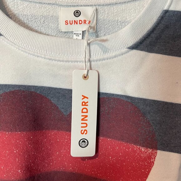 Sundry Cream & Navy Striped Cropped Shirt w/ Heart Motif - NWT - Picture 3 of 6